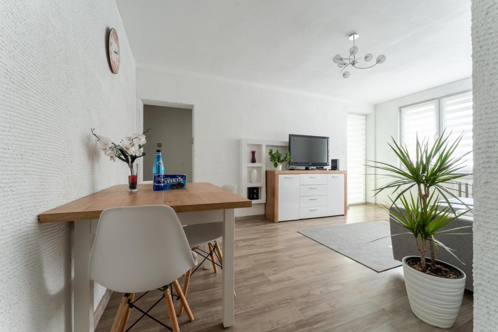 Apartament Gold - 2 Osobne Sypialnie Z Balkonem - Spaceapart Jelenia Góra Esterno foto